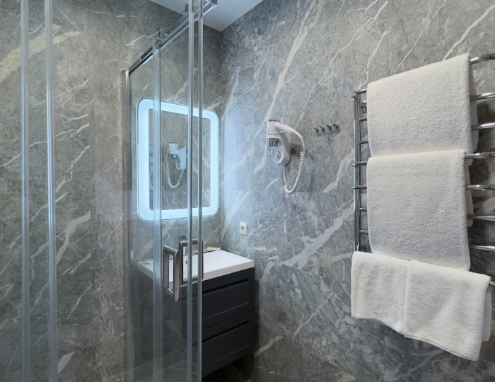 2-комнатный стандарт - Грейс Сария Цандрипш